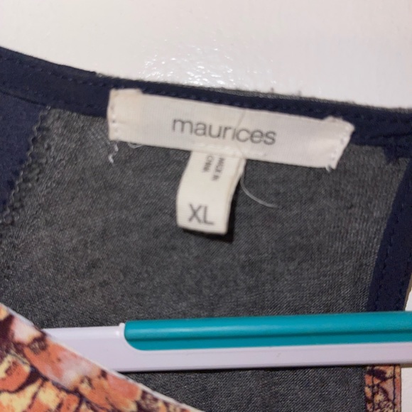 Navy Maurice’s blouse with rose colored flowers - Picture 2 of 2